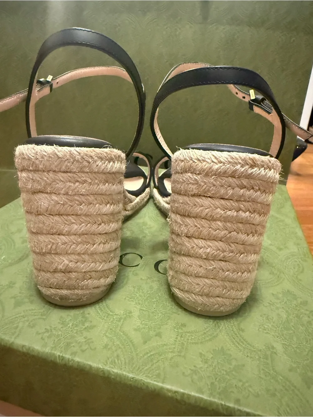 Gucci classic wedge